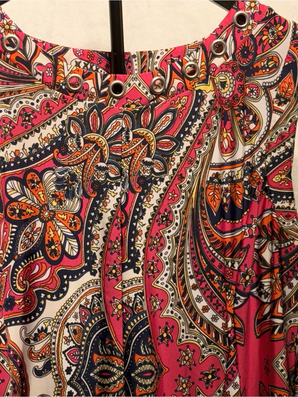 Lavanya Pink Paisley Tank Top with Grommet Detail size 1X Excellent condition